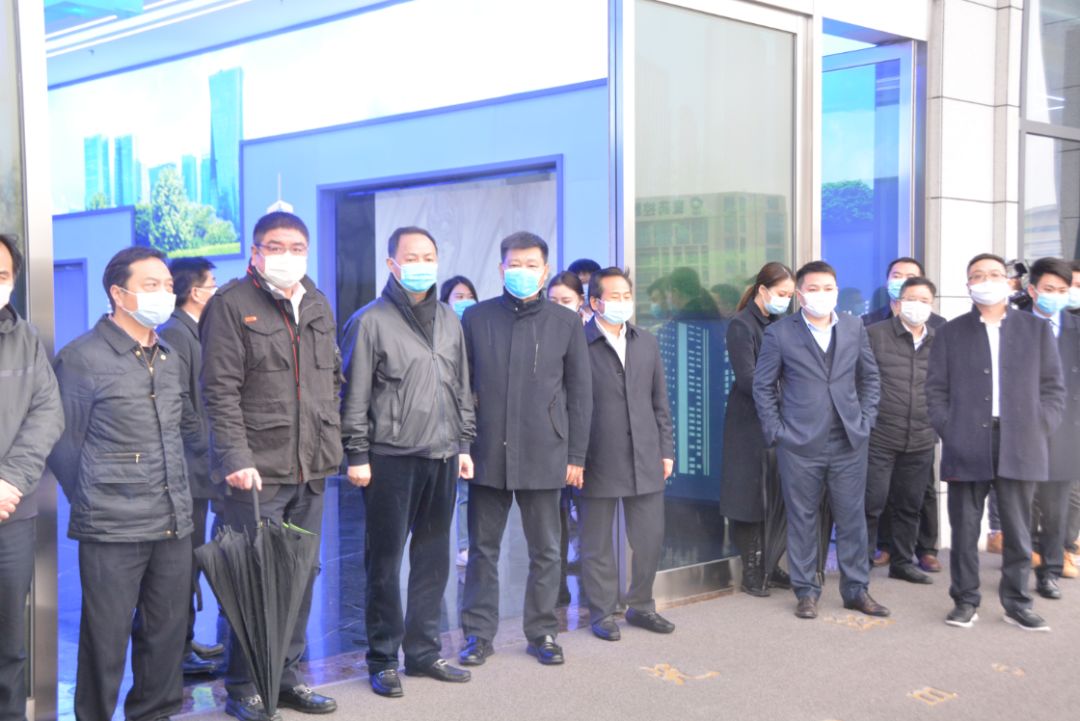 长沙市委副书记、代市长郑建新一行调研今年会环境长沙中联产业园