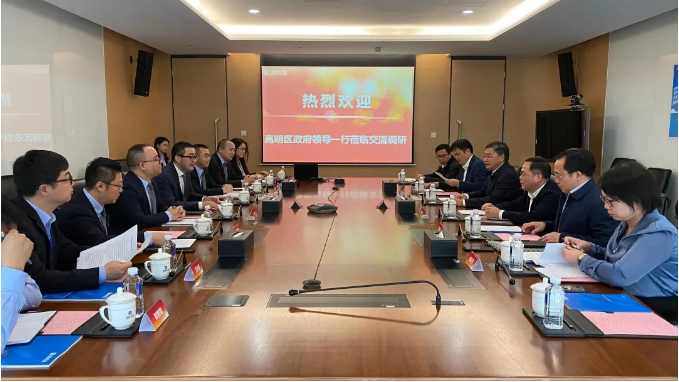 高明区区委书记杨永泰一行到今年会环境调研